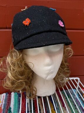 Urban Outfitters Black Tweed Newsboy Bucket Hat with colorful Flowers OS